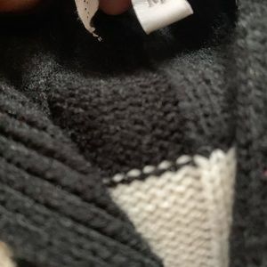 Stripped sweater with hood